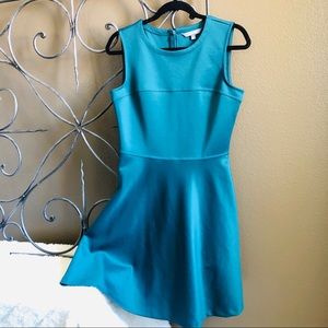 Daisy Fuentes Green Dress